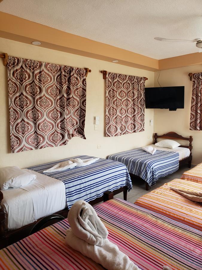 Hotel Cuarto Camino Playa Del Carmen Exterior photo